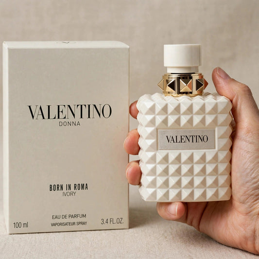 Valentino Donna Born In Roma Ivory Eau de Parfum 100ml bottle — hand