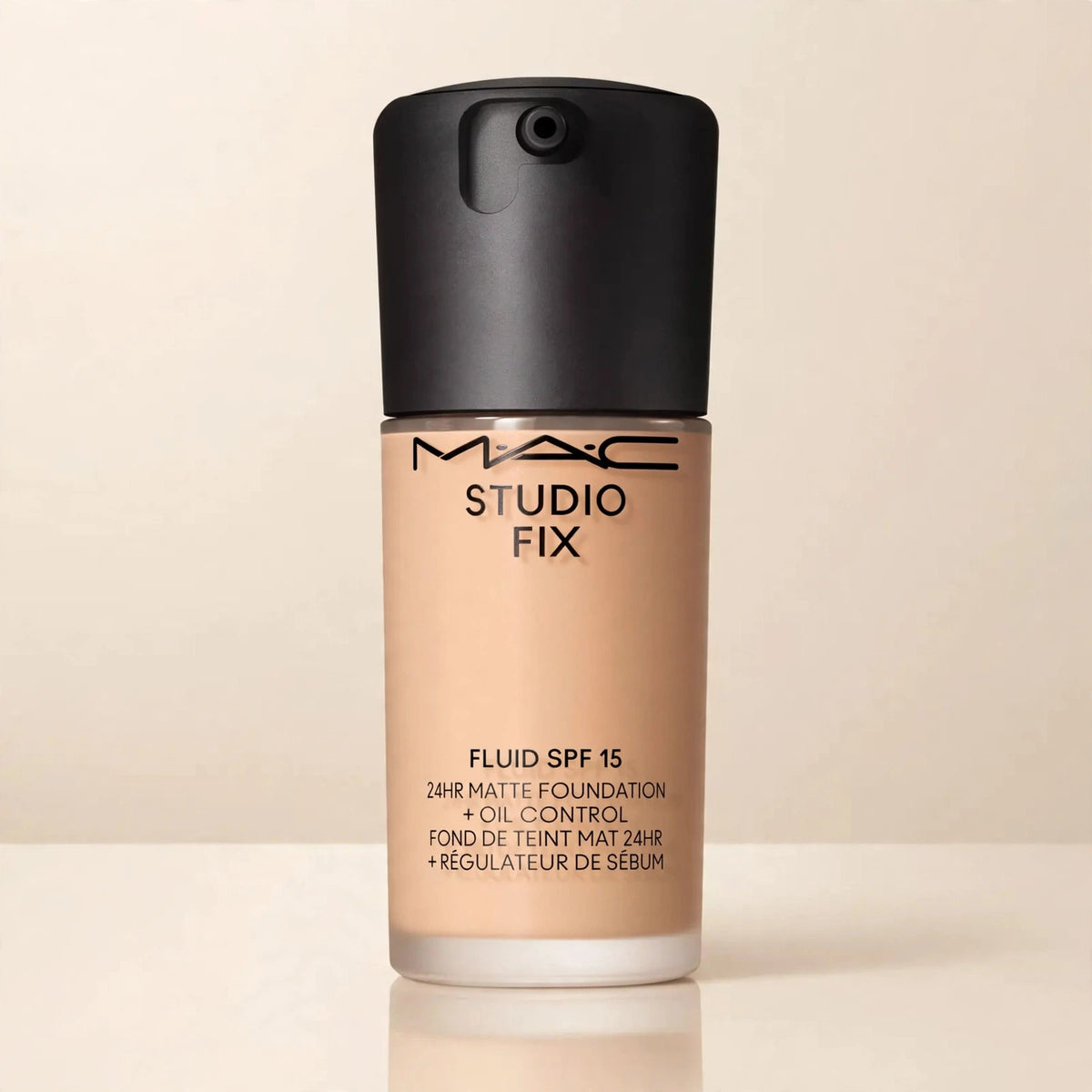 MAC Studio Fix Fluid SPF 15 foundation NC27 in cream studio setting