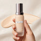 La Mer The Soft Fluid Long Wear Foundation SPF 20 – 1oz / 30ml – hand view