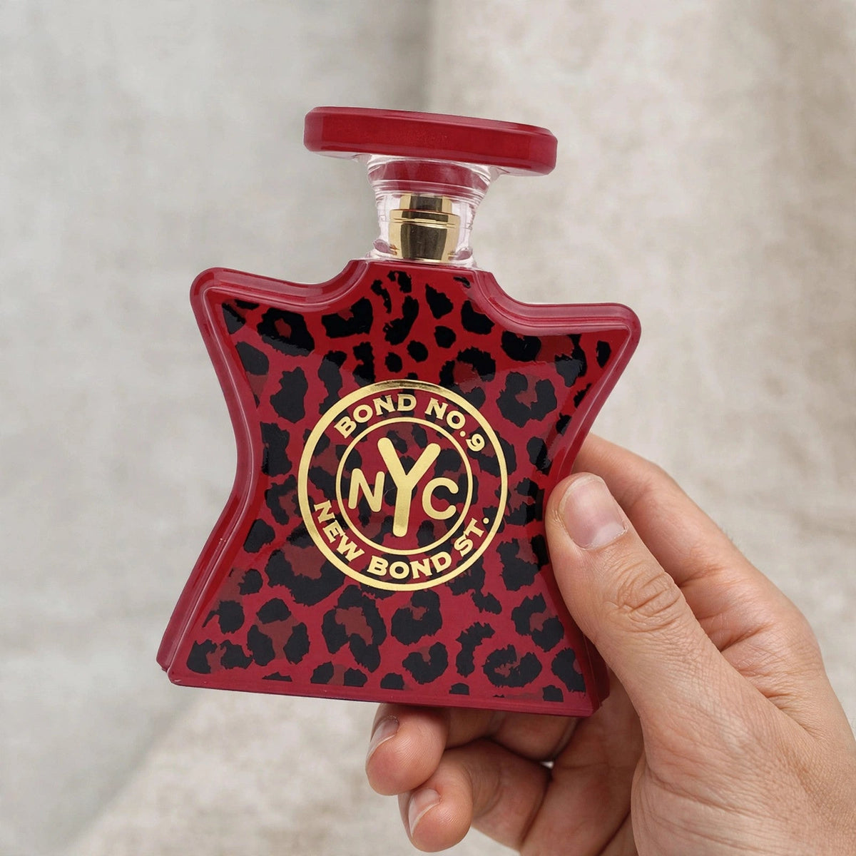 Bond No. 9 New Bond Street Eau de Parfum 100ml / 3.3oz — Held in hand