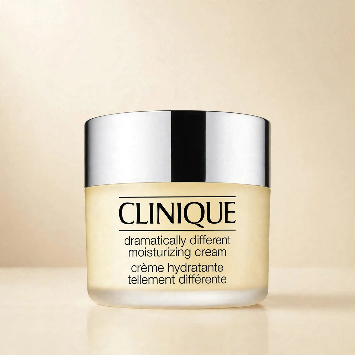 Clinique Dramatically Different Moisturizing Cream – 50ml/1.7oz — lifestyle photo